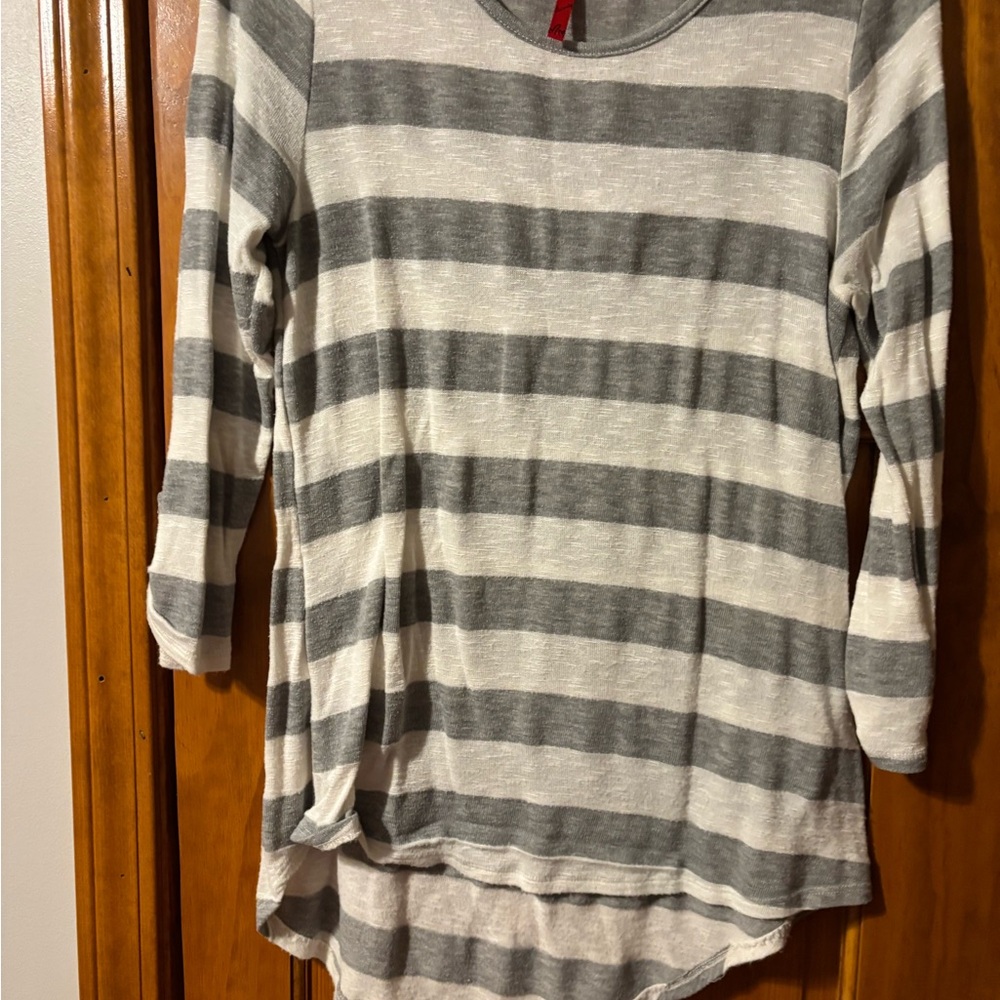 Ameda Gray and White Striped Long Sleeve Top